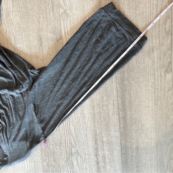 Hatch-to-Hospital Maternity Gray Robe - Picture 8 of 8